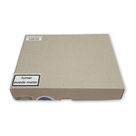 Lot 102 - H. Upmann Sir Winston