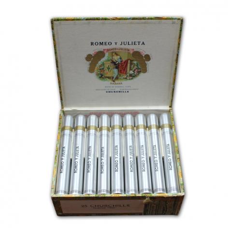 Lot 104 - Romeo y Julieta Churchills 