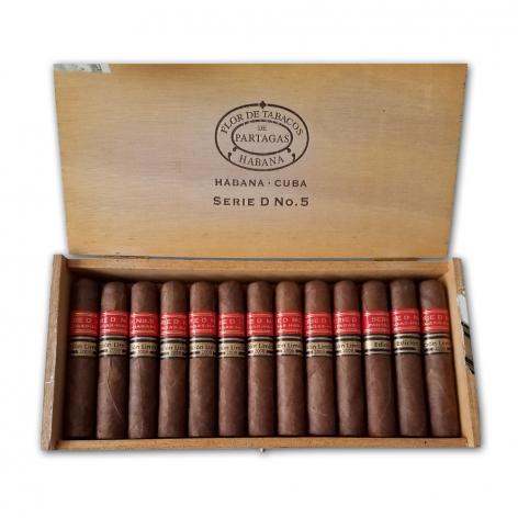 Lot 104 - Partagas Serie D no 5