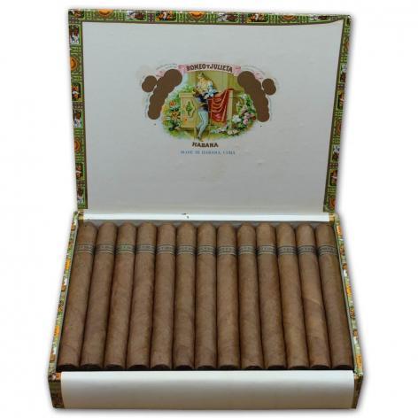 Lot 104 - Romeo y Julieta Churchills