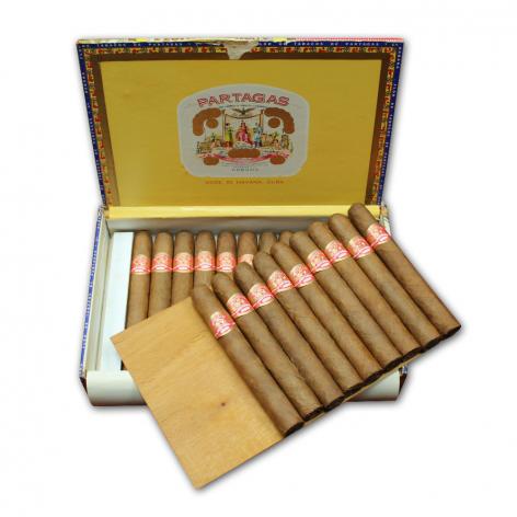 Lot 104 - Partagas Petit Corona Especiales