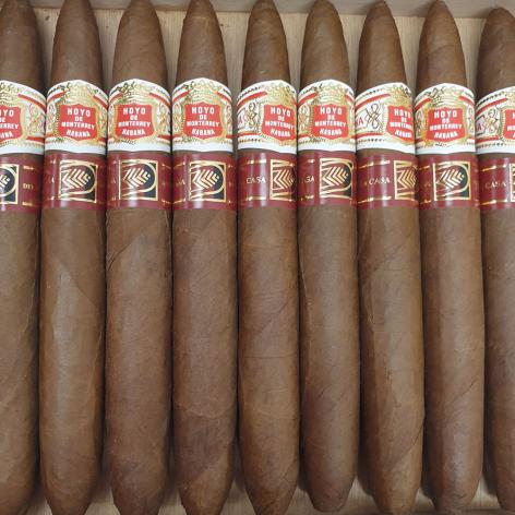 Lot 106 - Hoyo de Monterrey Elegantes