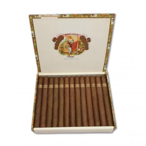 Lot 107 - Romeo y Julieta Churchills