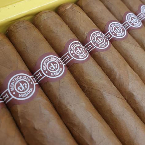 Lot 107 - Montecristo No. 4