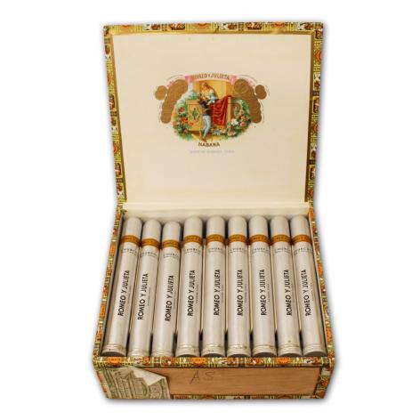 Lot 109 - Romeo y Julieta Churchills