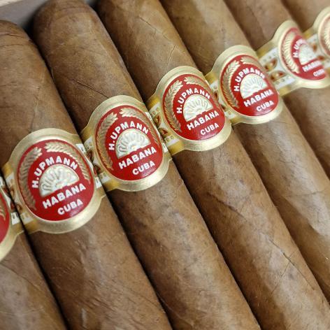 Lot 109 - H. Upmann Sir Winston
