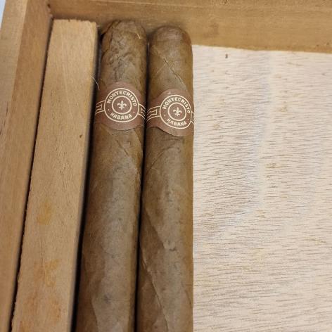 Lot 10 - Montecristo Especiales No.2