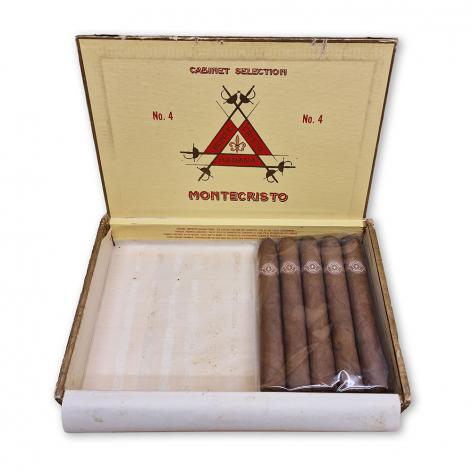 Lot 110 - Montecristo No. 4