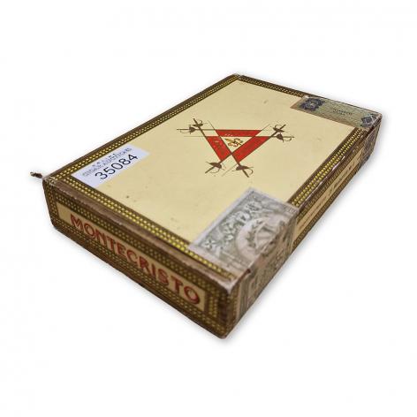 Lot 110 - Montecristo No. 4