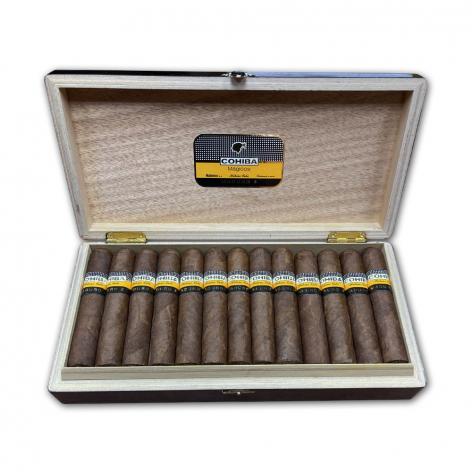 Lot 111 - Cohiba Magicos