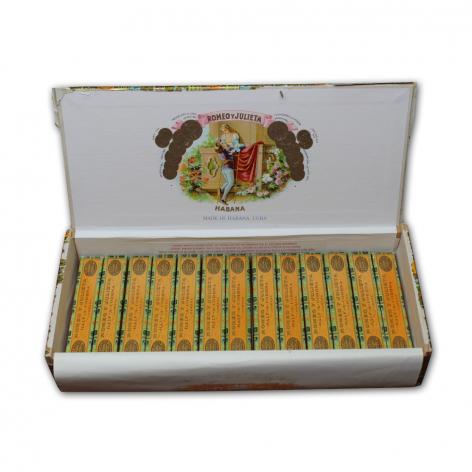 Lot 111 - Romeo y Julieta Half -a-Corona