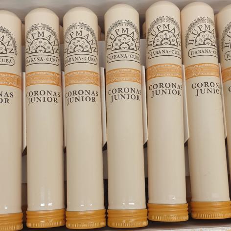 Lot 111 - H. Upmann Coronas Junior 