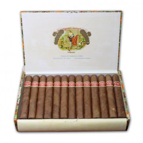 Lot 116 - Romeo y Julieta Petit Coronas