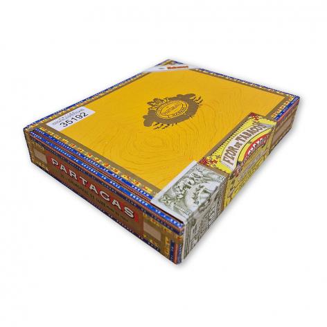 Lot 118 - Partagas Churchill de Luxe