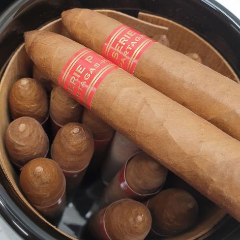 Lot 11 - Partagas Serie P No.1