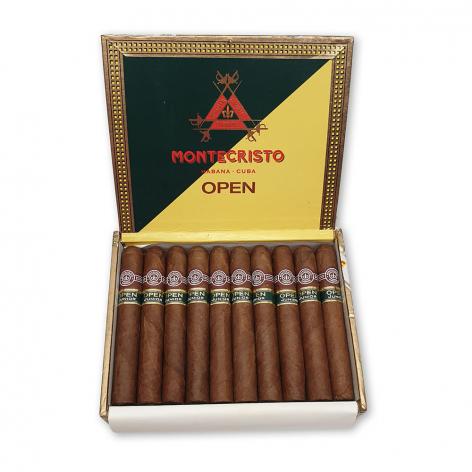 Lot 120 - Montecristo Junior