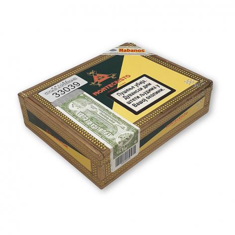 Lot 120 - Montecristo Junior