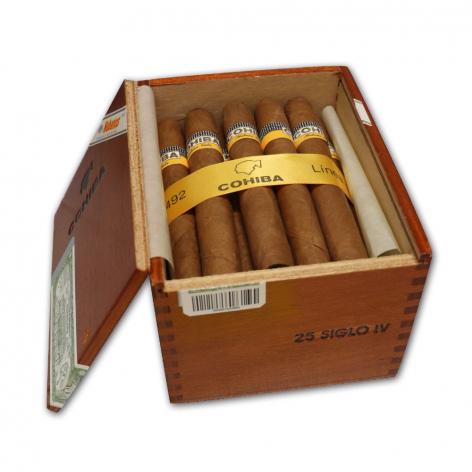 Lot 121 - Cohiba Siglo IV