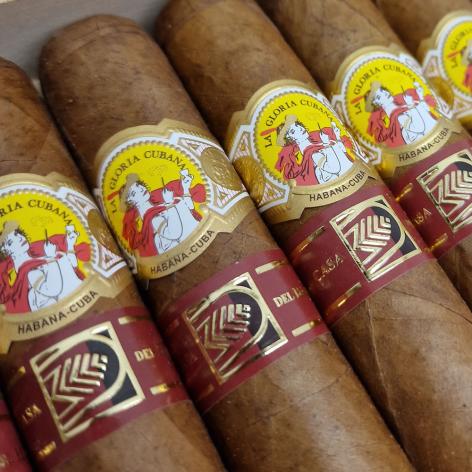 Lot 123 - La Gloria Cubana Inmensos