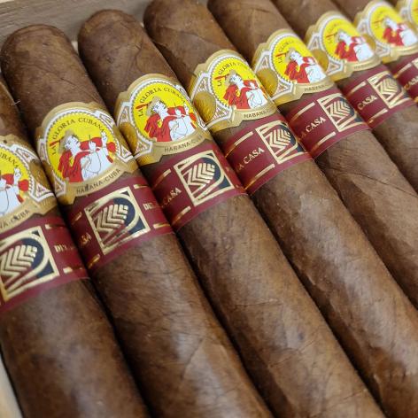 Lot 124 - La Gloria Cubana Inmensos
