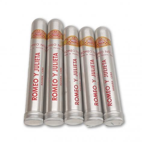 Lot 127 - Romeo y Julieta Mixed Singles 