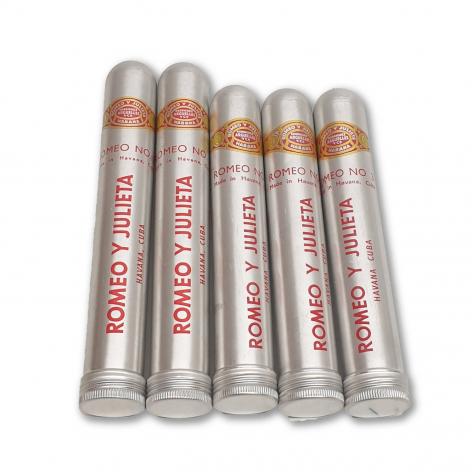 Lot 127 - Romeo y Julieta Mixed Singles 