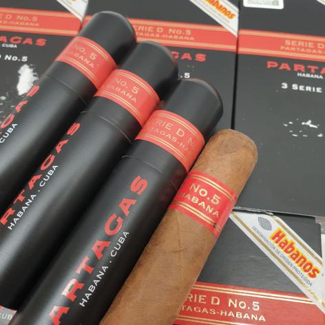 Lot 127 - Partagas Serie D No.5