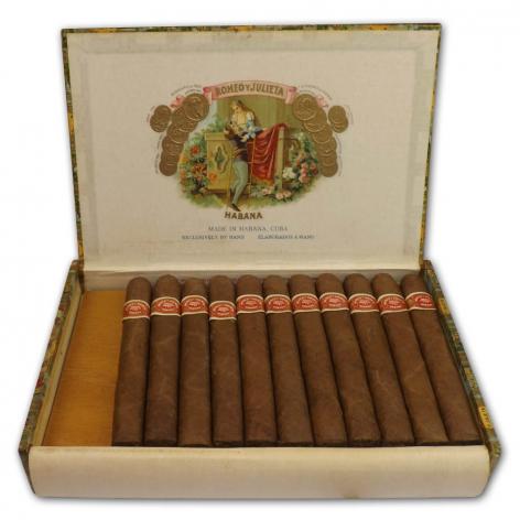 Lot 127 - Romeo y Julieta Petit Coronas