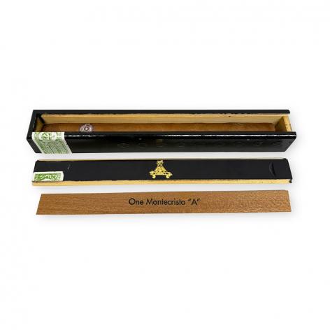 Lot 128 - Montecristo A