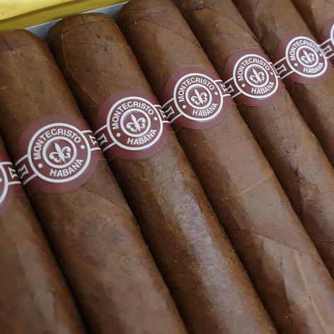 Lot 130 - Montecristo No. 4