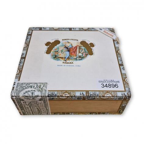 Lot 133 - Romeo y Julieta Churchills 