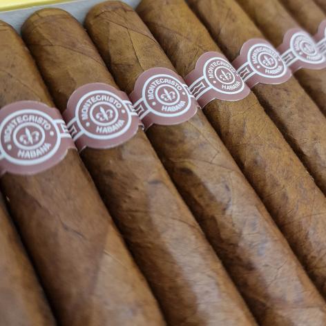 Lot 134 - Montecristo No. 5