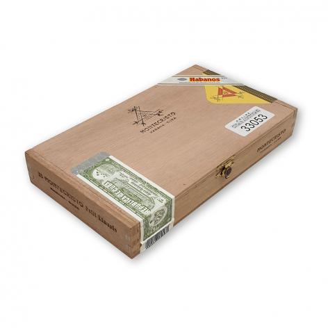 Lot 135 - Montecristo Petit Edmundo