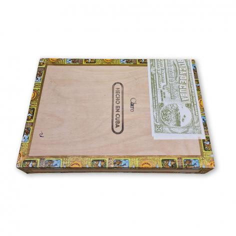 Lot 136 - Romeo y Julieta Petit Coronas