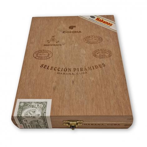 Lot 136 - Seleccion Piramide