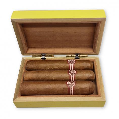 Lot 137 - Montecristo Petit Edmundo
