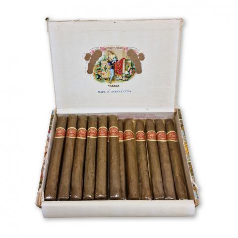 Lot 137 - Romeo y Julieta Sports Largos