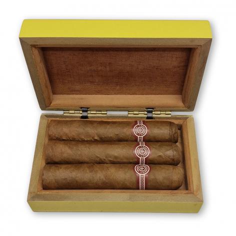 Lot 138 - Montecristo Petit Edmundo