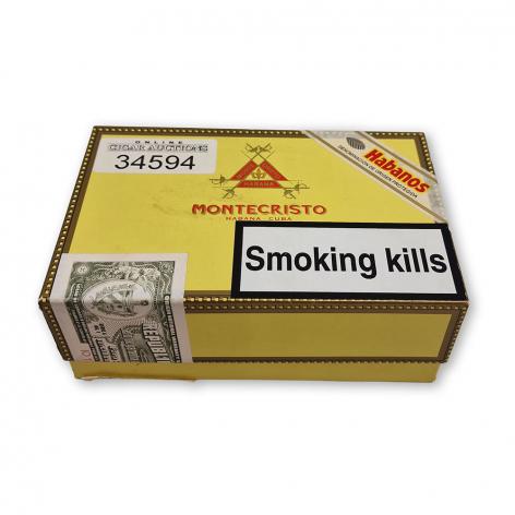 Lot 138 - Montecristo Petit Edmundo