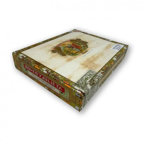 Lot 13 - Romeo y Julieta Churchills 