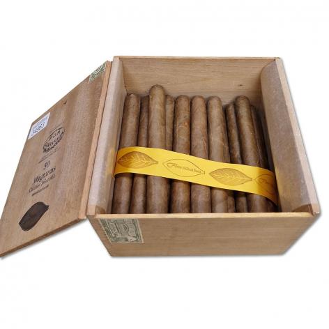 Lot 13 - Por Larranaga Magnums 