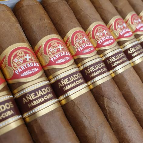 Lot 140 - Partagas Coronas Gordas Anejados
