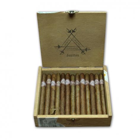 Lot 140 - Montecristo Joyitas