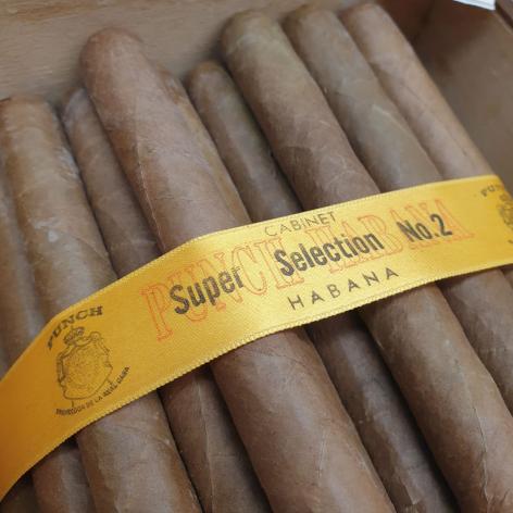 Lot 141 - Punch Super Selection No 2