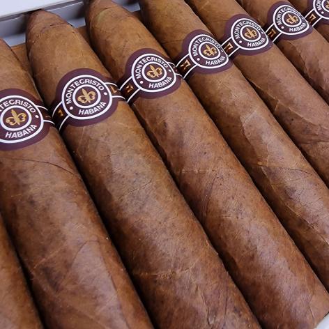 Lot 141 - Montecristo Petit No. 2