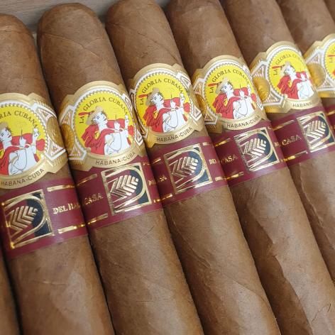 Lot 142 - La Gloria Cubana Inmensos