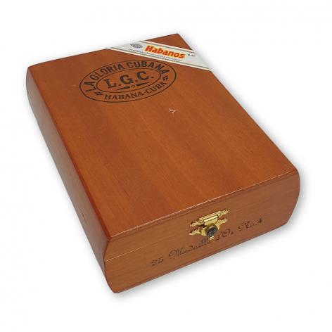 Lot 144 - La Gloria Cubana Medaille d'Or No.4