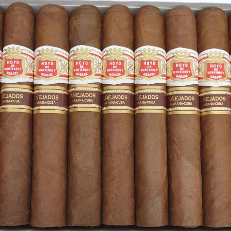Lot 145 - Hoyo de Monterrey Hermosos No. 4 Anejados
