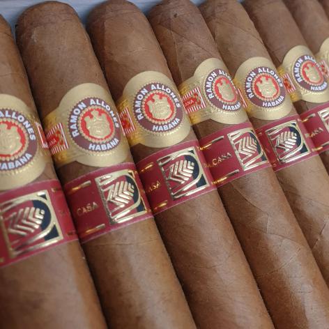 Lot 147 - Ramon Allones Superiores