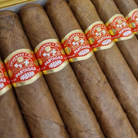 Lot 147 - Partagas Coronas